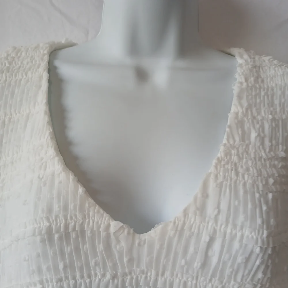 Lost & Wander Off White  Ruffled Long Sleeve Blouse NWT Texture Chic Office Wear